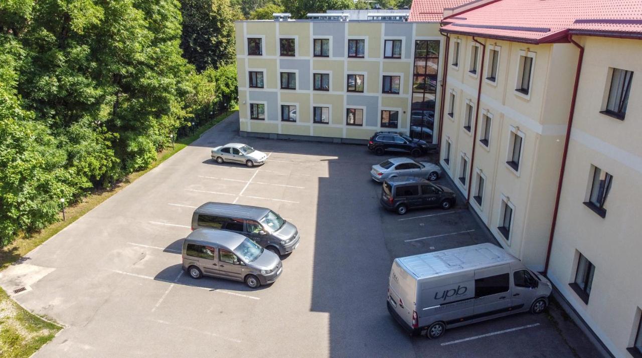 Hotel Best With Free Parking Riga Exterior photo